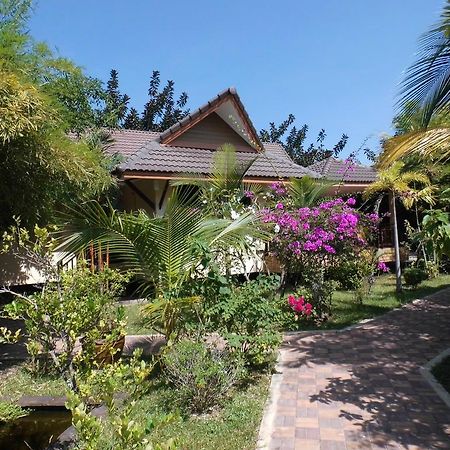 Finca-Marina Rayong Exteriör bild