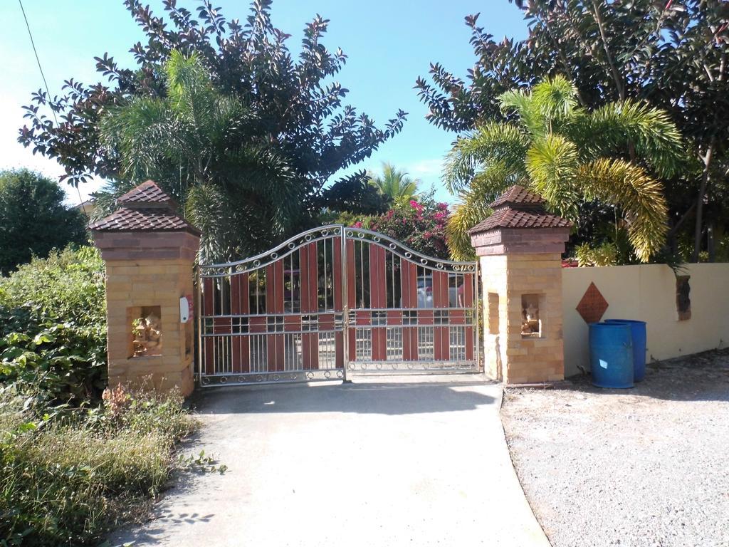 Finca-Marina Rayong Exteriör bild